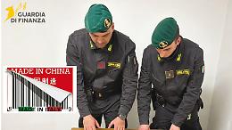 Giocattoli, immagini religiose e addobbi natalizi: la contraffazione &egrave; dappertutto