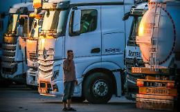 Autotrasportatori in rivolta: &ldquo;Cos&igrave; non si pu&ograve; pi&ugrave; viaggiare, migliaia di imprese rischiano di fermarsi"