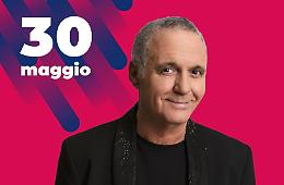 Sul palco l'ironia di Giorgio Panariello: &egrave; lui il terzo ospite del "Festival della tv"