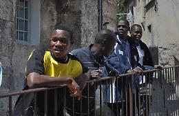 Chiude un altro centro di accoglienza in Riviera: i migranti trasferiti a Carcare
