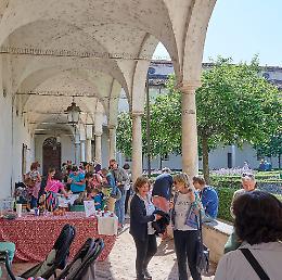Tra profumi, magie e laboratori: torna la festa delle essenze