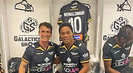 Il bomber &egrave; impegnato con Ronaldinho, ma la squadra vince ancora