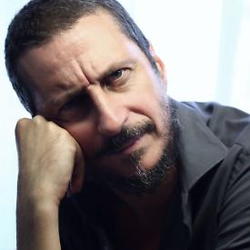 Mondovì ride (e pensa) con Luca Bizzarri: al Baretti arriva “Non hanno un dubbio”