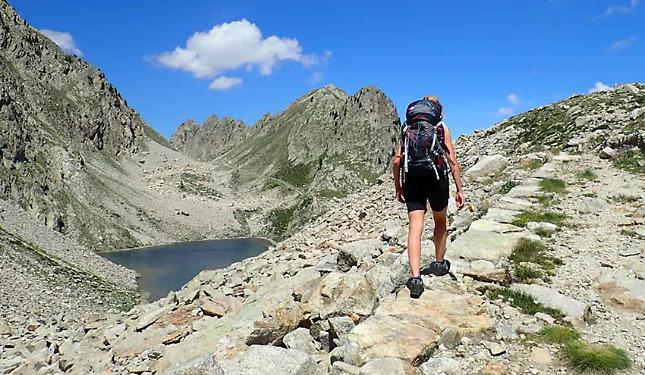 «Parlare di "overtourism" è sbagliato: ma la montagna non è una spiaggia»