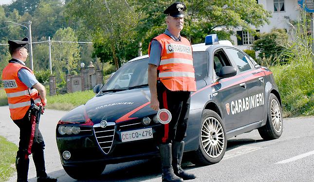Finti Carabinieri raggirano un'anziana, ma vengono arrestati...da quelli veri