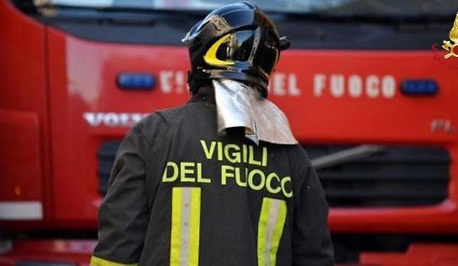 Auto fuori strada a Garessio: intervengono Vigili del fuoco e 118