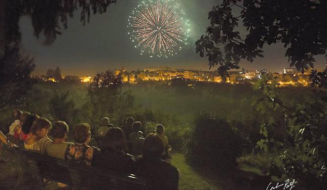 I "Feu", lo show nel cielo: dove andare a vederlo? Qualche suggerimento per chi non lo ha mai fatto