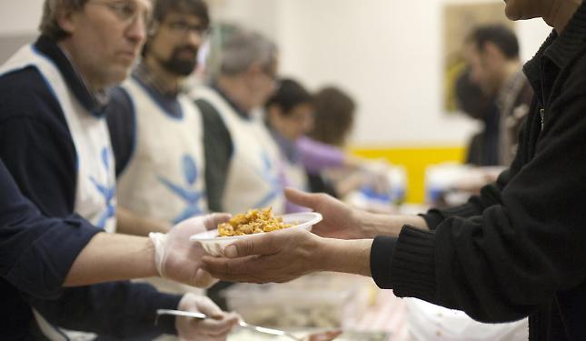 Imprenditori e aziende che donano il cibo alla Caritas: &laquo;Un contributo per dirgli "grazie"&raquo;