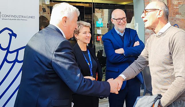 Se le imprese non vanno da Confindustria... Confindustria va dalle imprese