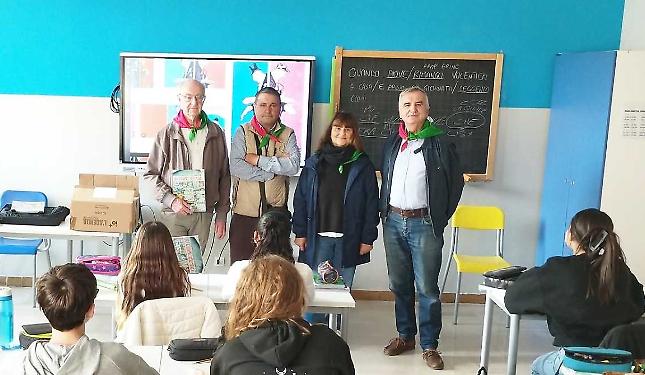 “Ora e sempre Resistenza” e l'Anpi dona un libro ad ogni studenti