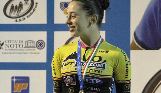 Dalla Sicilia con tre medaglie tricolori al collo, la ciclista di Sale Langhe diventa protagonista