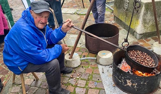 Valcasotto profuma di castagne: torna la magia della Valcastagnata