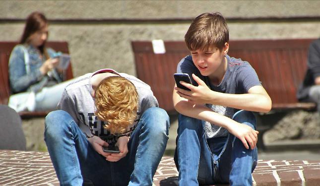 In Piemonte arriva il “patentino per lo smartphone”