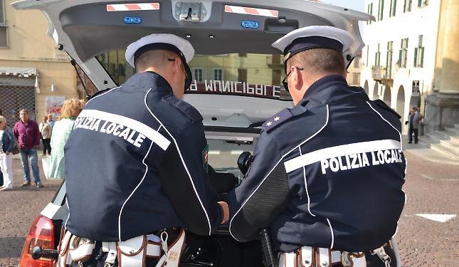 Positivo all'alcol test, dopo l'incidente insulta i vigili