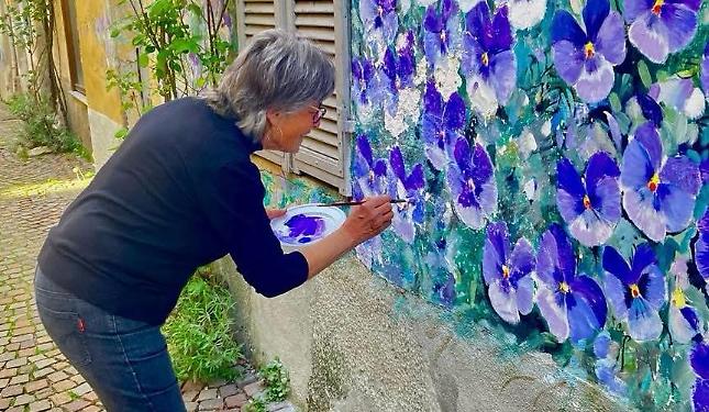 Teresita, quando l'arte diventa un atto d'amore, per il borgo e la comunità