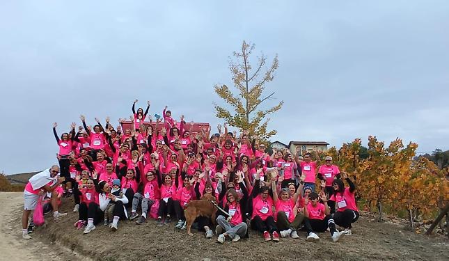Un fiume rosa tra le colline di Langa: la forza della prevenzione