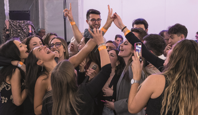 Formaggi, showcooking, Sardegna, karaoke e... sakè: a Villanova torna la fiera “Bee – Sapori di montagna” con tante esperienze per tutti