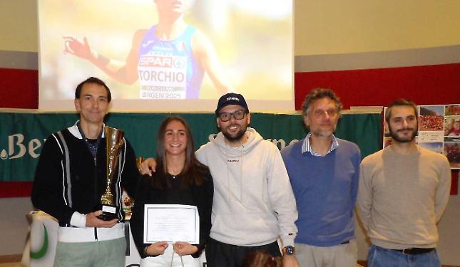 Cuore giovane e risultati da big, l’Atletica Mondovì festeggia un anno d’oro. Tutti i premiati