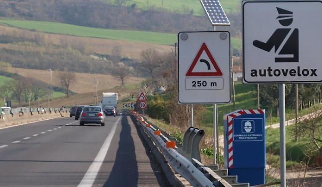 Ecco l'elenco "ufficiale" dei velox: «Se non figura in questo elenco, la multa non vale»