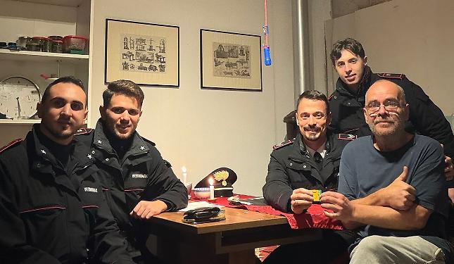 Lascia la Germania e va a vivere nei boschi a Cortemilia: &laquo;A contatto con la natura, senza nemmeno il telefono&raquo;