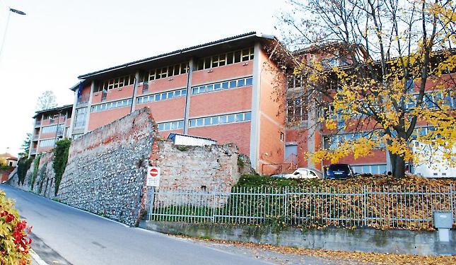 Scuole chiuse "per trasloco": con una settimana di vacanza per gli studenti