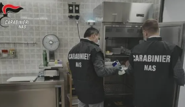 Lavoratori in nero e cibi scaduti: chiusi due locali nel Monregalese e nel Cuneese