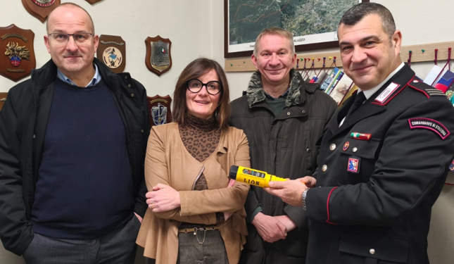 Guida in stato di ebbrezza: tre Comuni regalano un etilometro ai Carabinieri