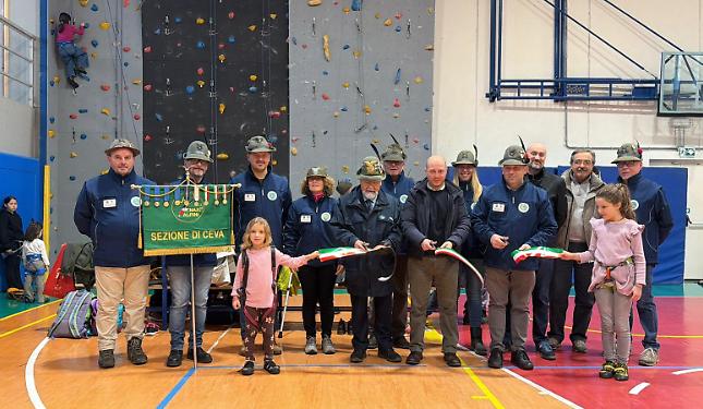Una parete di arrampicata alle Scuole medie: nuova opportunit&agrave; per i ragazzi