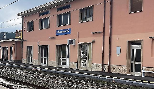 Cancellato il treno San Giuseppe di Cairo-Fossano: passeggeri a piedi