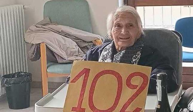 Il piccolo paese festeggia i 102 anni di nonna Fina