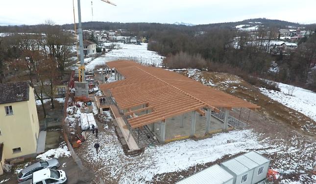 La nuova scuola prende forma: cantiere a pieno ritmo, fine lavori entro l&rsquo;estate