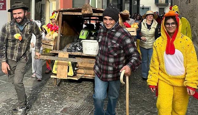 Carri, maschere e musica per un Carnevale a misura di grandi e piccini