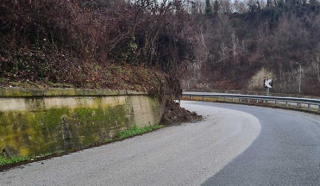 Dopo la piccola frana e la verifica con i droni, la strada ha riaperto