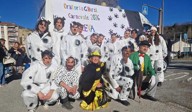 Un'esplosione di colori per il Carnevale del Marted&igrave; Grasso