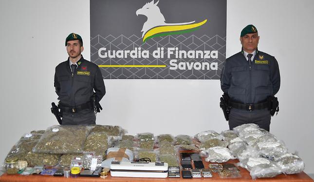 La marijuana arrivava con la posta: operazione della Guardia di Finanza
