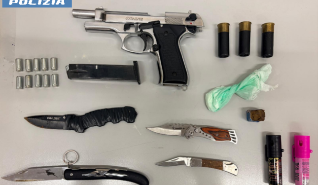 Studenti aggrediti e accoltellati in pieno giorno, arrestati due giovani