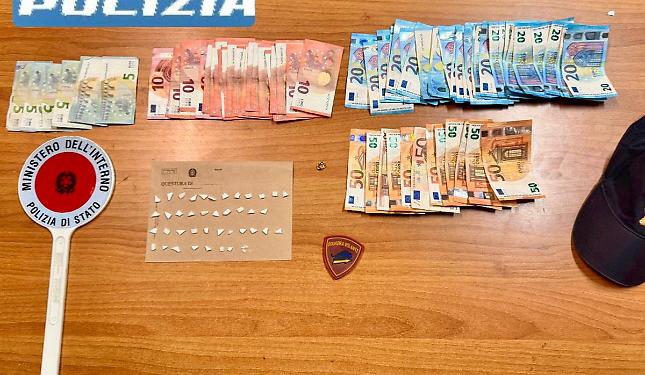 Spacciava cocaina al parco: arrestato e processato per direttissima