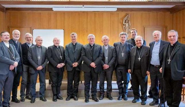 Repole presidente dei vescovi del Piemonte. Il vescovo di Mondov&igrave; Miragoli segretario regionale