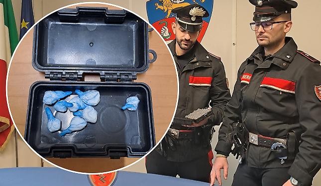 Nascondeva la cocaina in borse magnetiche attaccate al paraurti