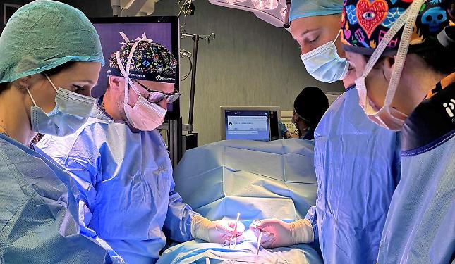 Emergenza in vacanza per uno sciatore inglese: maxi tumore rimosso d&rsquo;urgenza