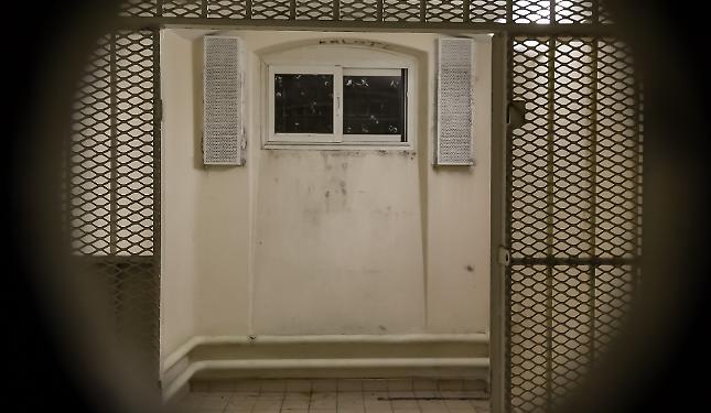 Cede l'intonaco del soffitto in carcere: &laquo;Strutture sempre pi&ugrave; fatiscenti&raquo;