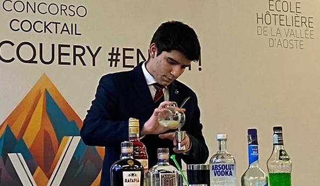 Un cocktail da podio: lo studente di Mondov&igrave; brilla nel concorso per i bartender del domani