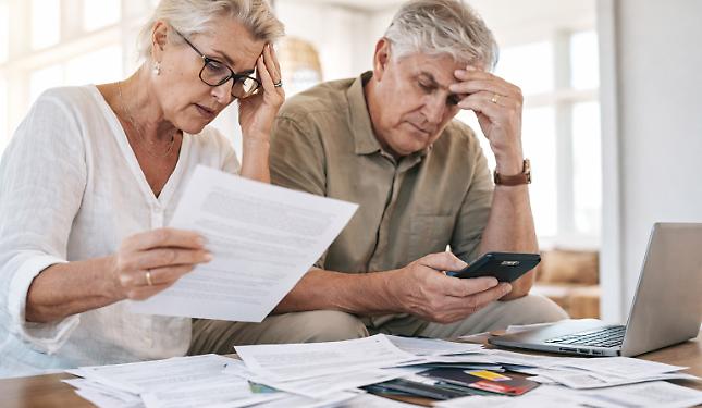 Travolti da malattia e debiti, il Tribunale di Cuneo "salva" una coppia da 155mila euro di debiti