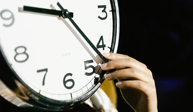 Cambio dell&rsquo;ora s&igrave; o no? La proposta che pu&ograve; cambiare le nostre abitudini