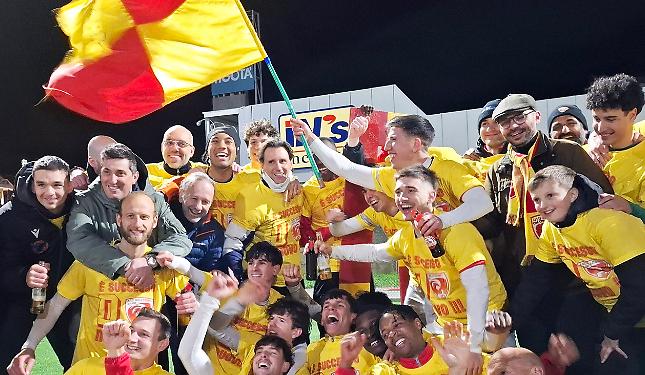 &Egrave; successo D nuovo: il piccolo borgo giallorosso nella leggenda