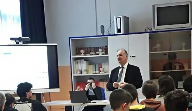 L&rsquo;educazione sessuale entra nelle aule con un linguaggio chiaro e diretto