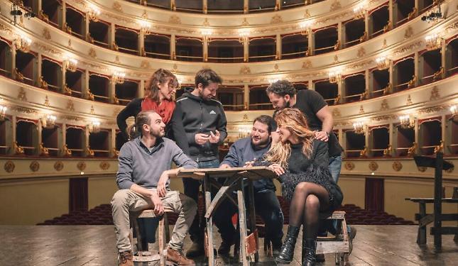 &ldquo;Seconda Classe&rdquo; chiude la stagione del "Marenco" con un pugno nello stomaco sulle disuguaglianze