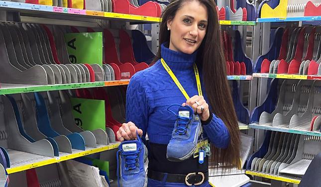 Scarpe usate, nuova vita: cos&igrave; i postini aiutano l&rsquo;ambiente e i bambini
