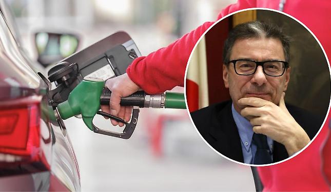 Sconto sulle accise prorogato fino al 1&ordm; maggio, ma i prezzi dei carburanti continuano a salire