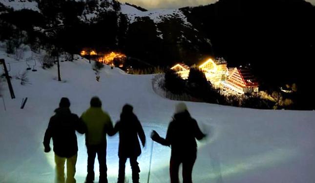 Ski by Night da record: neve, stelle e magia per una notte indimenticabile